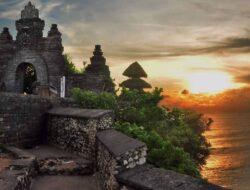 Candi Uluwatu Bali, Kisah Sejarah dan Budayanya yang Kental