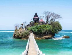 Destinasi Wisata Pantai di Malang, Indah Mempesona