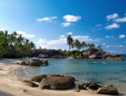 5 Wisata Pantai di Bangka Belitung yang Paling Terkenal