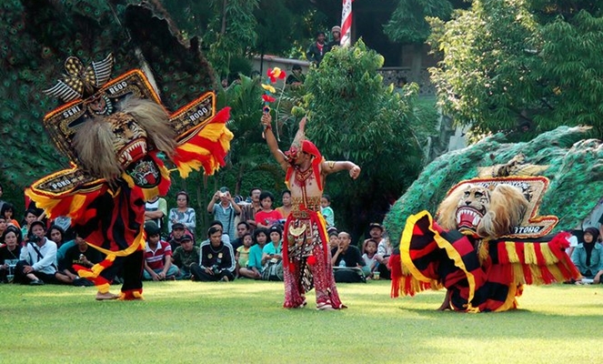Budaya dan Tradisi Jawa yang Perlu Diketahui