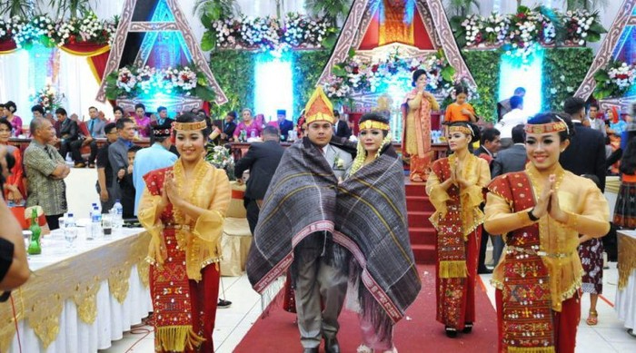 Pesta Adat Suku Batak Toba Sebagai Warisan Nusantara