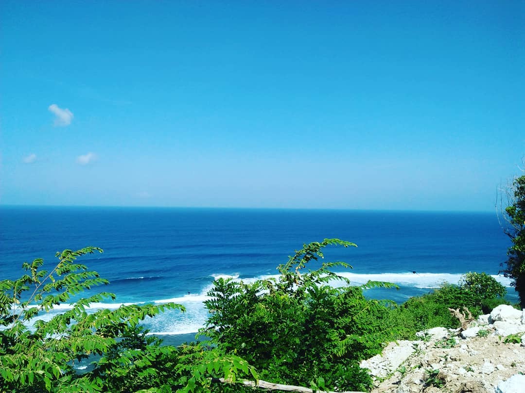 Keindahan Pantai Nyang Nyang Bali yang Tersembunyi