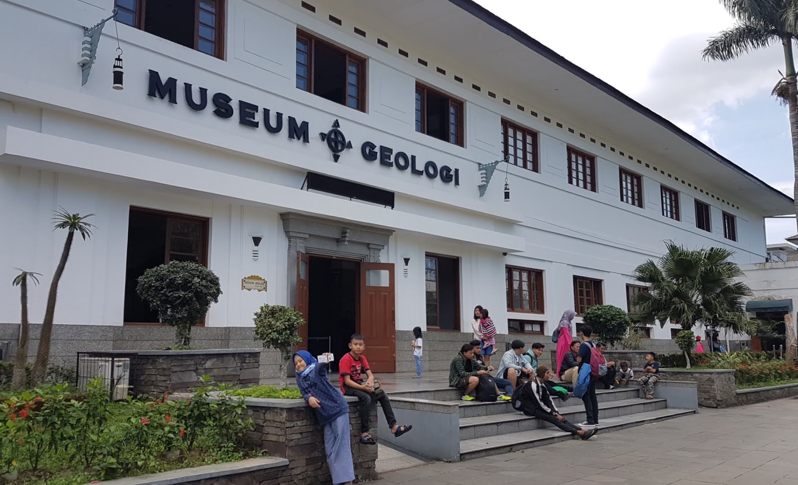 Wisata Edukasi? Jangan Lupa Ke Museum Geologi Bandung!
